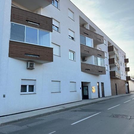 City Rent 1 Ösek Dış mekan fotoğraf