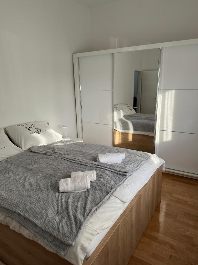 City Rent 1 Ösek Dış mekan fotoğraf